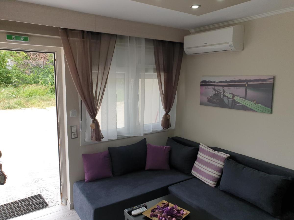 Luxrooms Ofrinion Ngoại thất bức ảnh